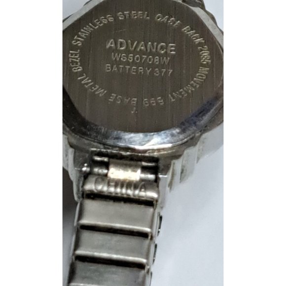 Vintage Advance Ladies Quartz Wrist Watch working new battery - Picture 12 of 12